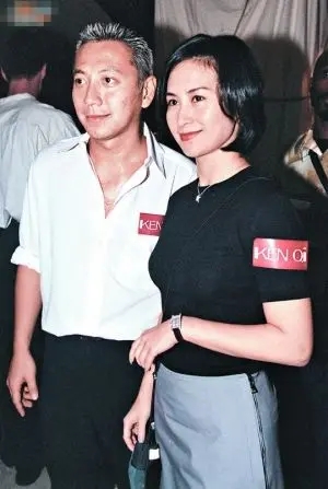 10位“浪荡”的富二代,个个换女友如换衣服,王思聪只是小萌新