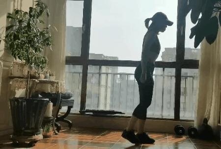 蜜桃臀可能是臀中肌最无聊的应用，还有3大功能，比美观更实用