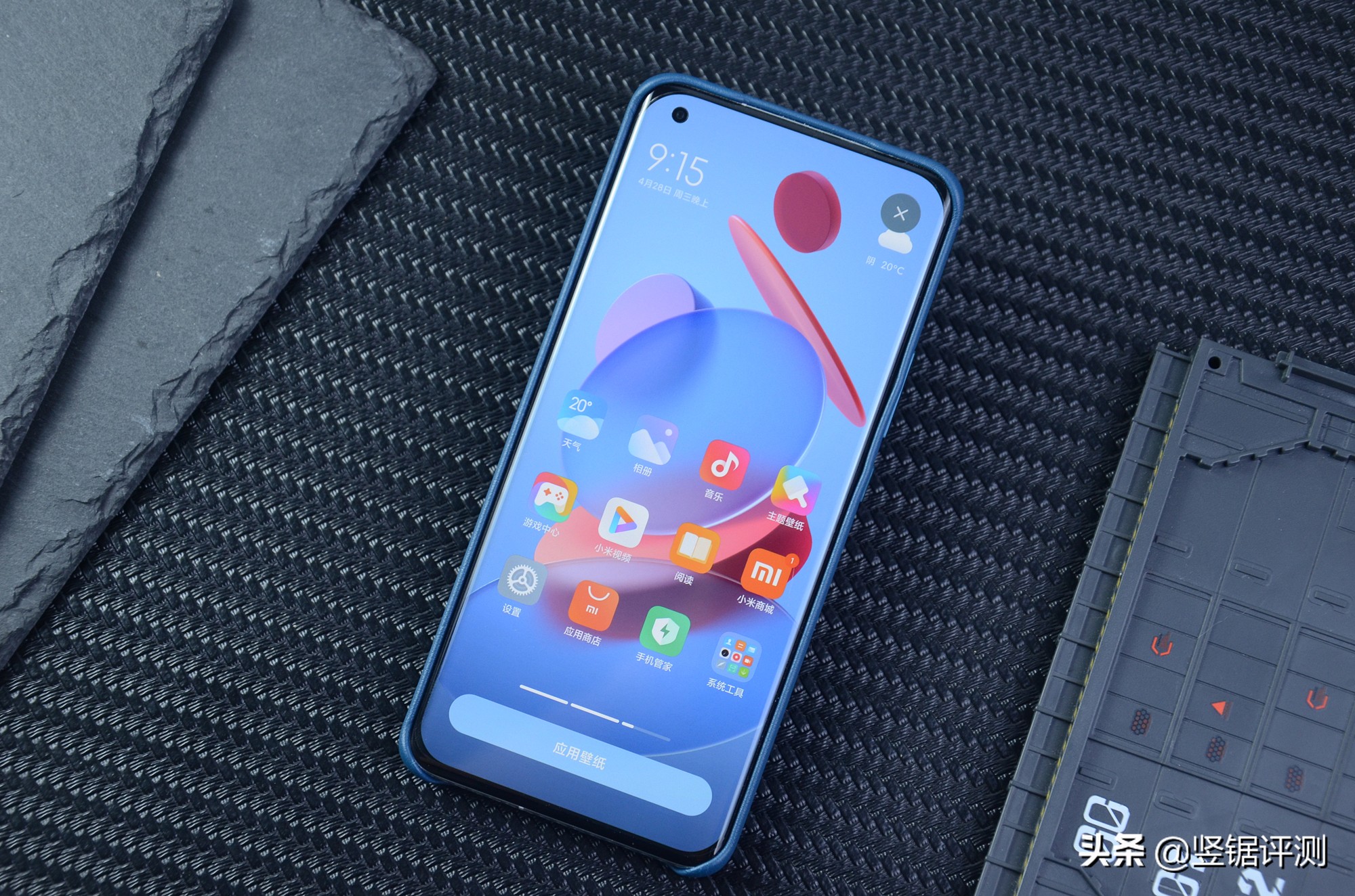 小米11Ultra专用“素皮保护壳”开箱:卖149元,贵么?