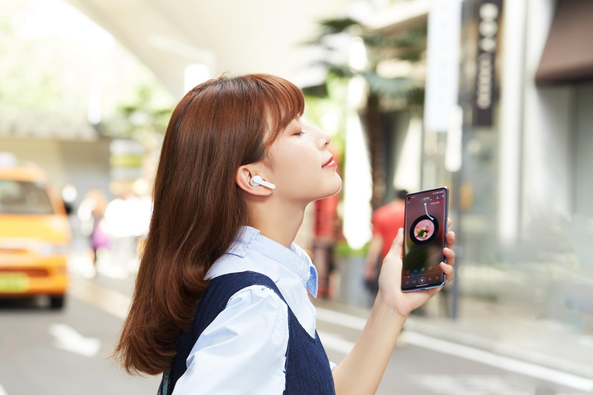 oppoencofree2如何连接第二台设备,oppoencofree2怎么连接两台设备