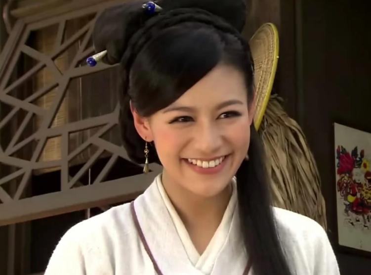 32岁明星晒自家豪宅,33岁女星晒海景豪宅