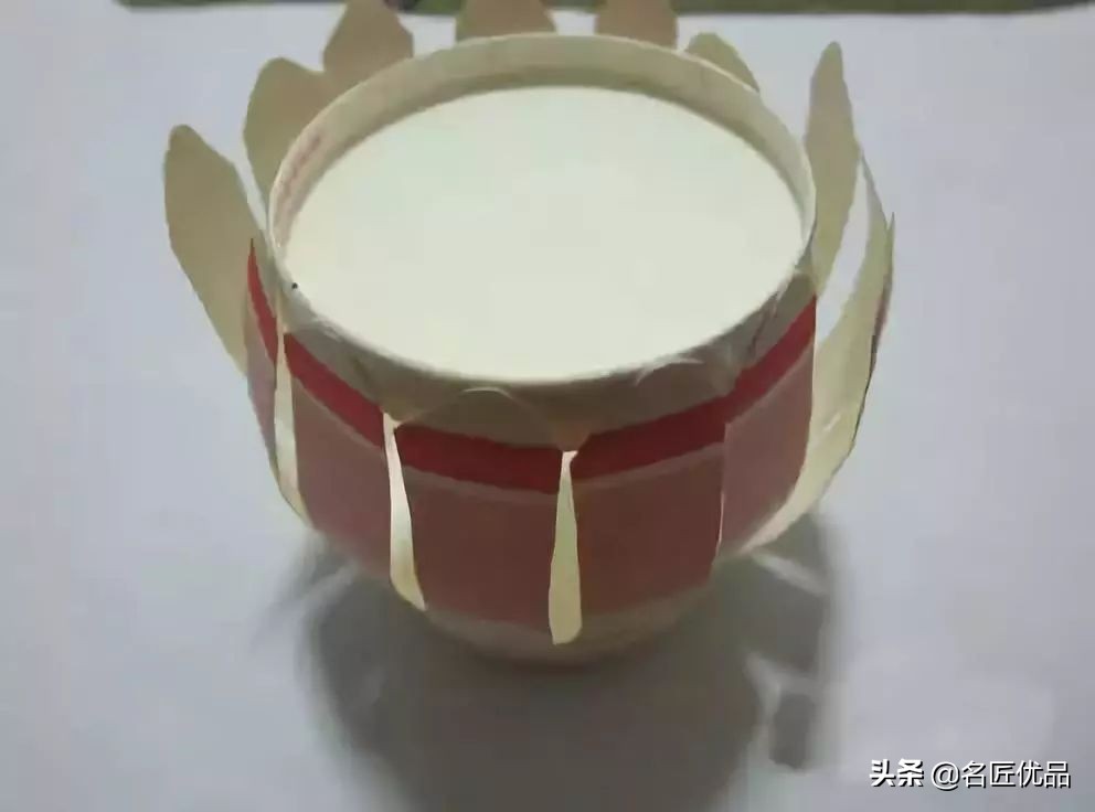 猪年手工制作纸灯笼,大红灯笼手工制作简约过年