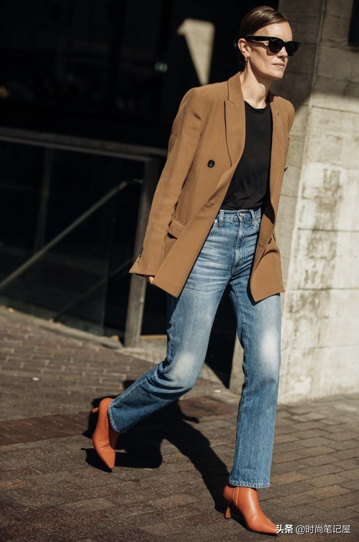 裙子秋冬款搭长筒靴,裙子秋冬款配长筒靴