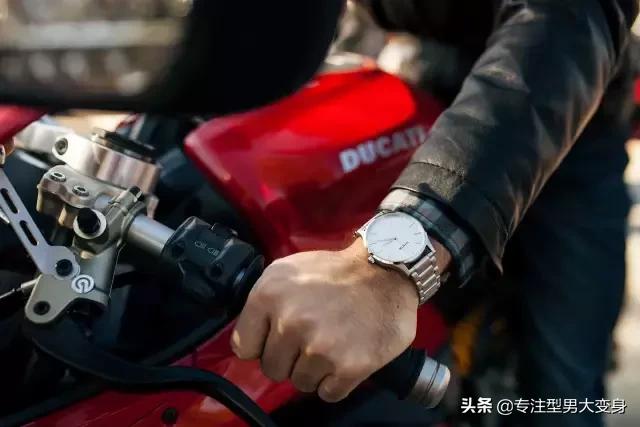 年轻人适合戴的高端腕表,适合年轻人戴的十款腕表