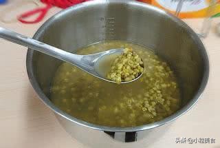 煮绿豆汤为什么放很多糖都不甜,煮绿豆汤为什么要放红糖