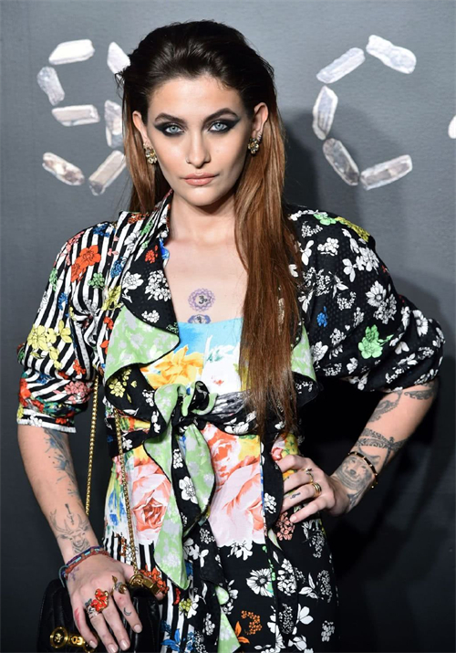 迈克尔杰克逊后代现状:长子得白癜风,女儿成名模,幼子最像父亲