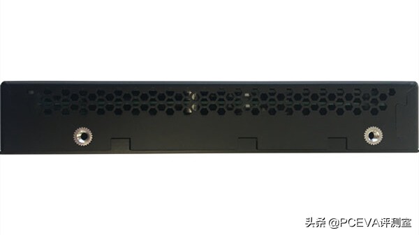 64TB容量QLC闪存：打进机械盘地盘的企业级SSD