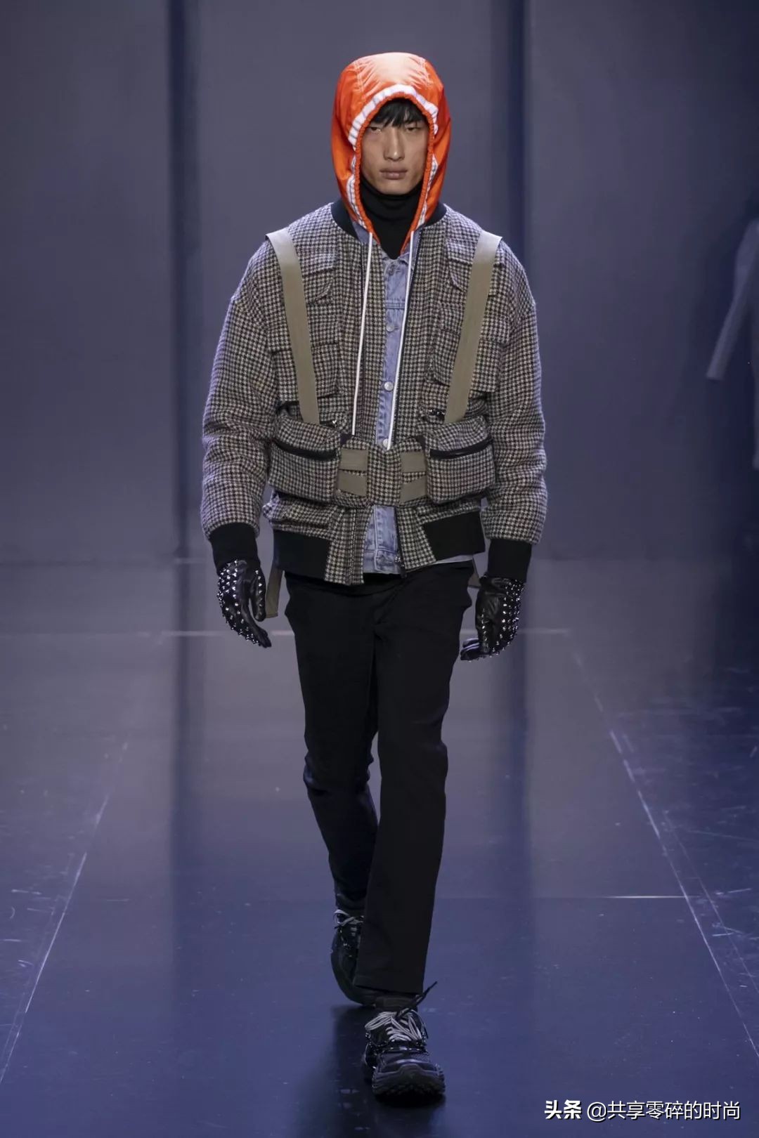 太平鸟女装新年穿搭,2022春夏巴黎时装周互动云秀场