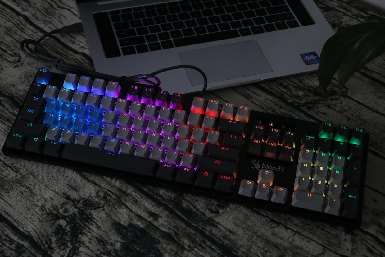 血手幽灵b770是热插拔么,血手幽灵b760t键盘测评