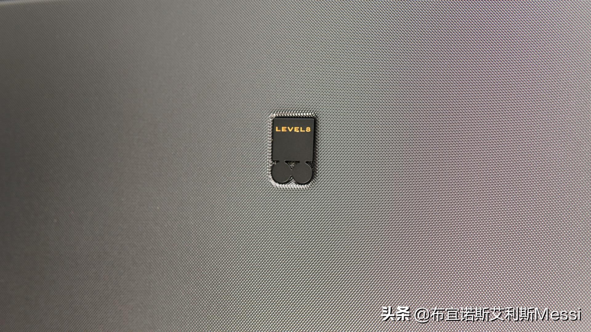 地平线8号行李箱和小米90分行李箱,地平线行李箱与小米行李箱对比