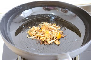 煎带鱼的小窍门保准不破皮不粘锅,香煎带鱼不粘锅不破皮