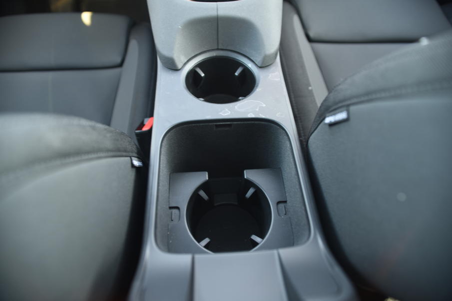 特斯拉新款model3与极星2,特斯拉新款model3和极星2