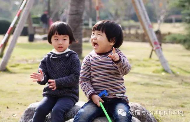 宝宝不明原因喜欢哭闹,宝宝不睡觉的11个原因及应对方法