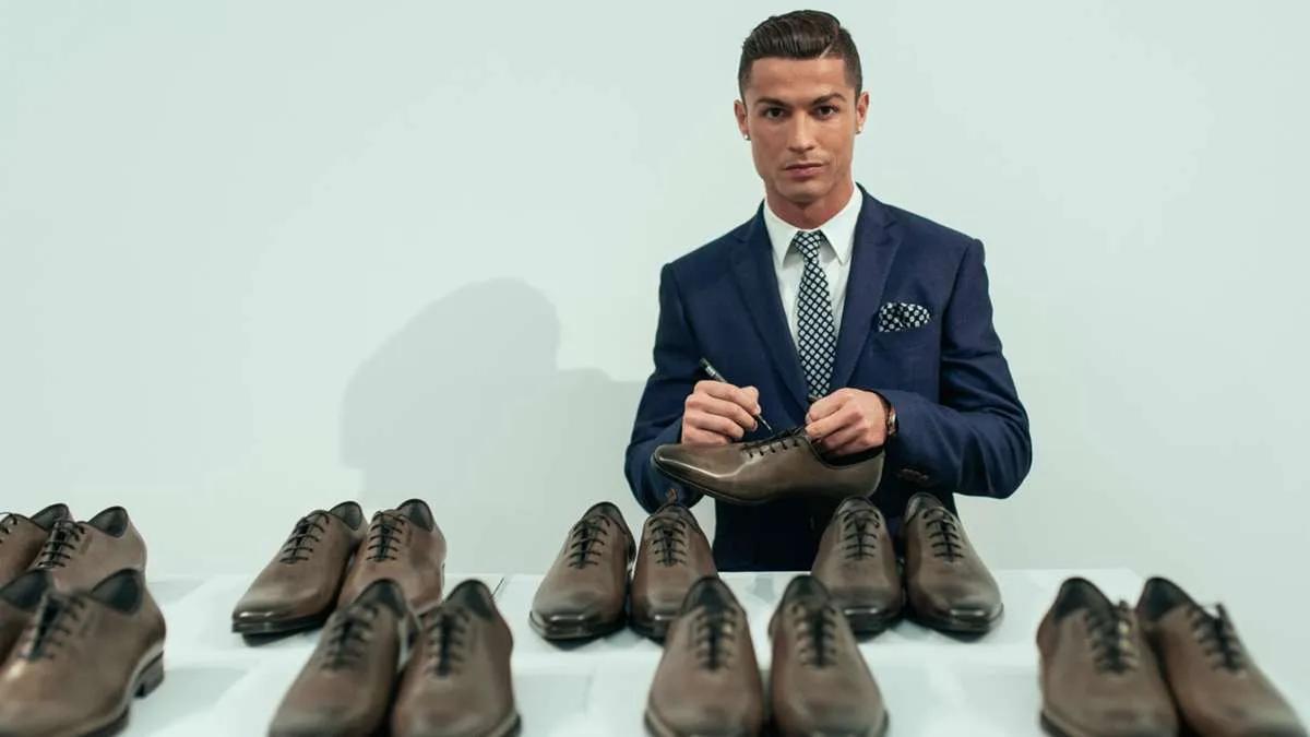 c罗肖像权收入与曼联分成吗,c罗的总资产多少人民币