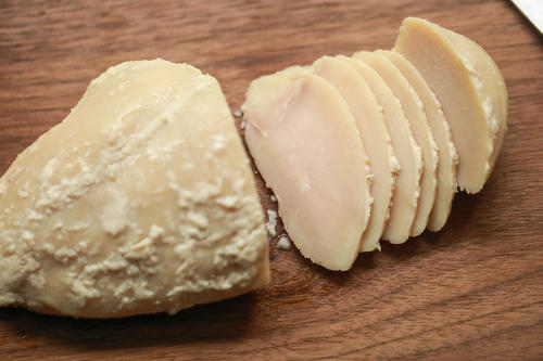 小苏打食用碱酵母哪个发面好,食用碱和小苏打的成分都是什么