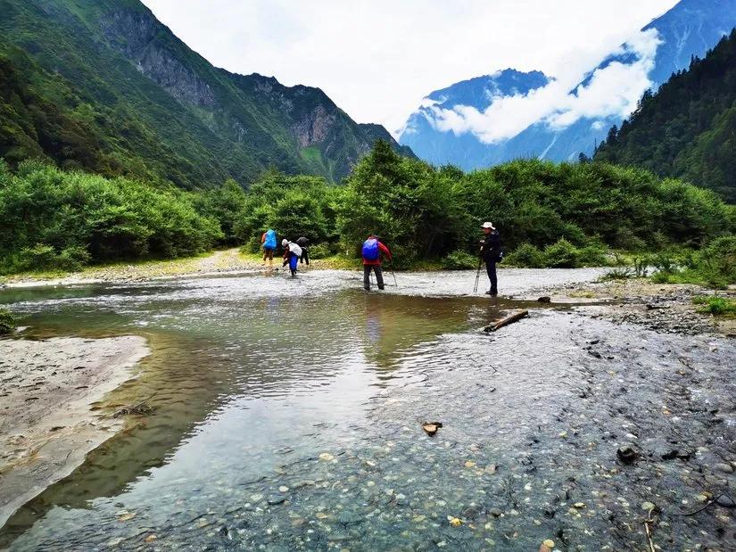 贡嘎山的徒步,贡嘎雪山大环线徒步游记