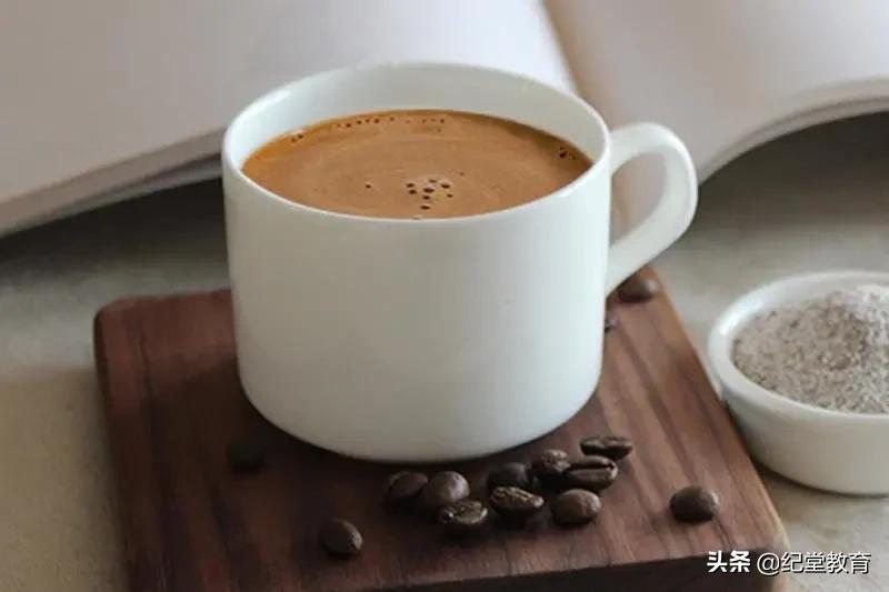 没喝过咖啡的英国人,不算上过“大学”