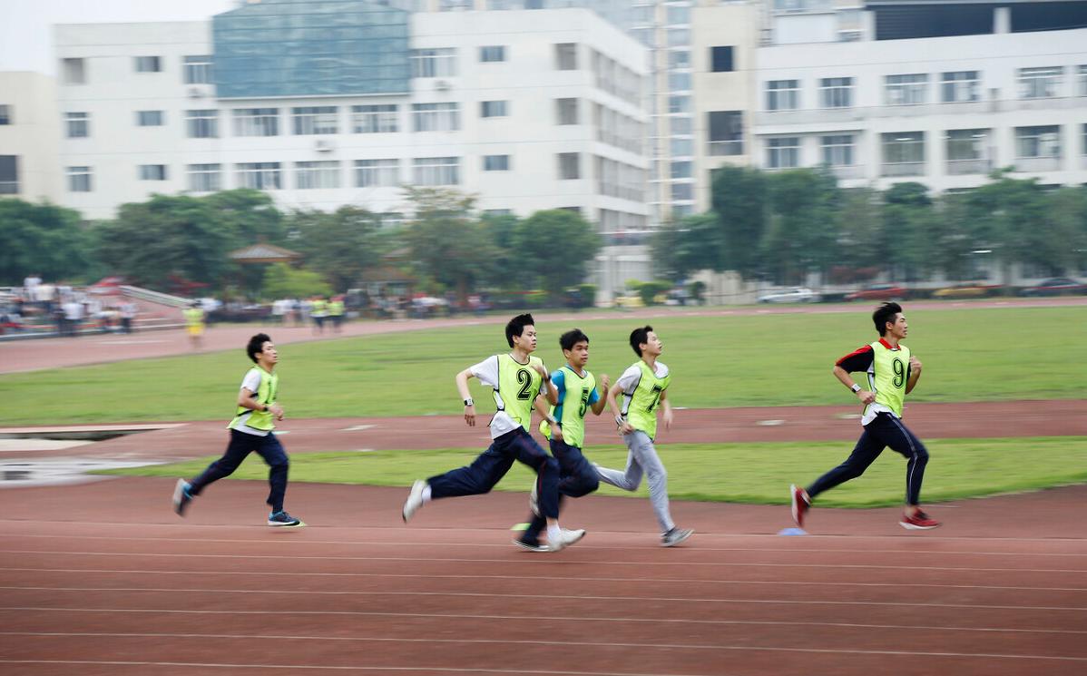 大学生体测1500米跑步技巧,跑步体测小窍门有哪些