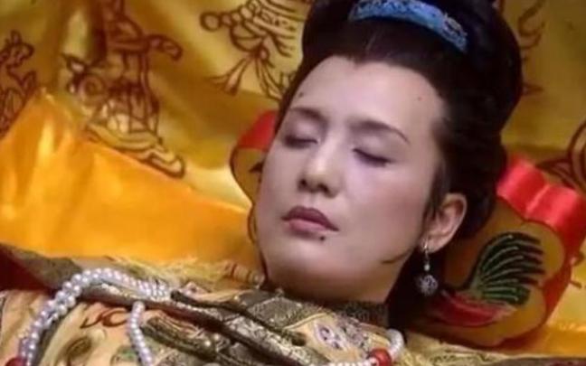 古时候妃子陪葬堵哪九窍,古代嫔妃为什么殉葬要堵九孔