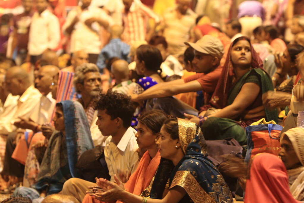 当没有天敌的非洲蜗牛，遇上喝恒河水的印度人，谁才是最后赢家？