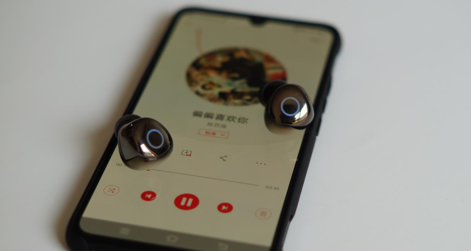 嗨Q*界无**：芒果嗨Q小Q无线蓝牙耳机试用体验