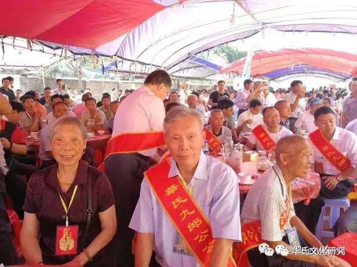 祖德流芳百世宗恩润泽千秋,祖德流芳润泽八方