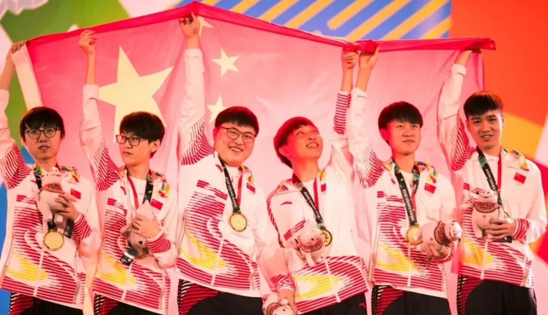 他们20岁年入千万,成为时代偶像,代价却无比残酷