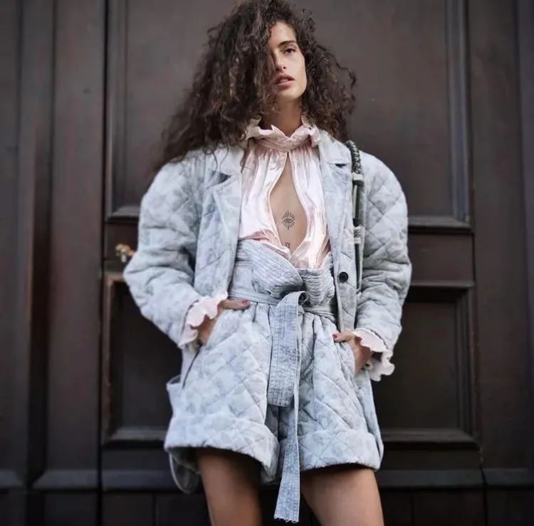 这件奶奶风的「绗缝棉袄」火了，看完我也很想买