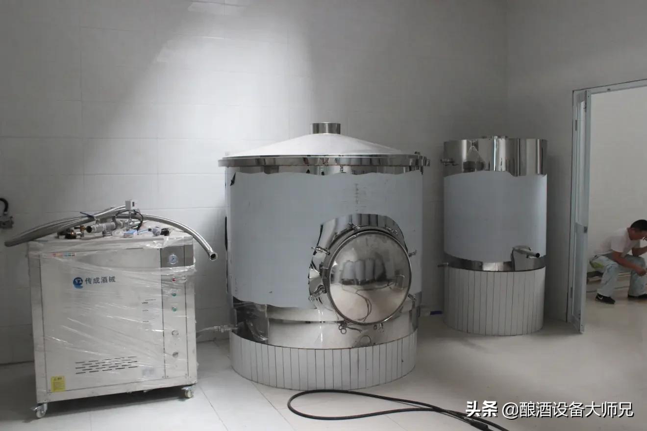 酒厂专用酿酒设备有哪些种类,酿酒机械酿酒设备有哪些