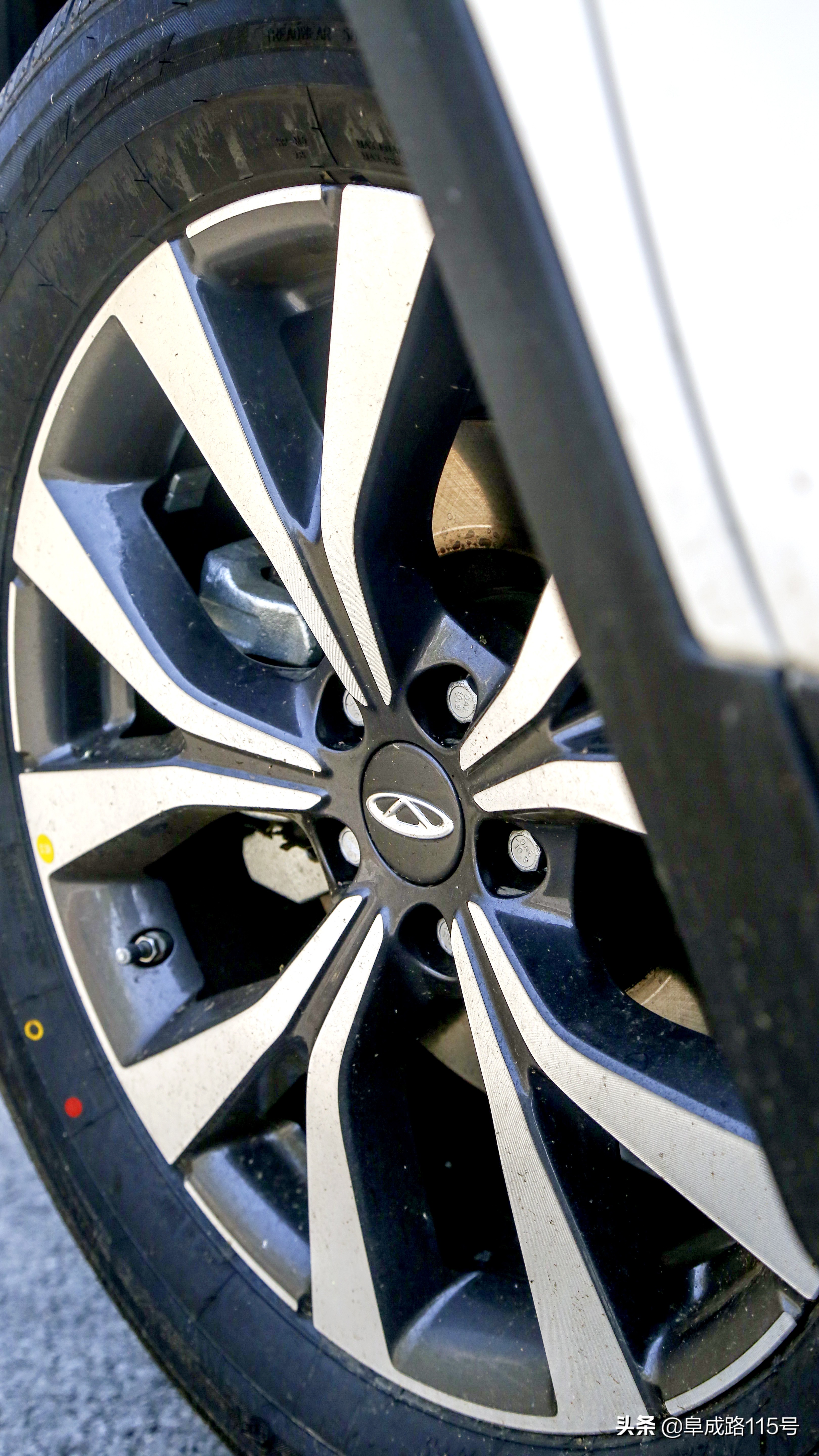 都说奇瑞长进很大,体验瑞虎7后有很多感触,不过还是有话要说