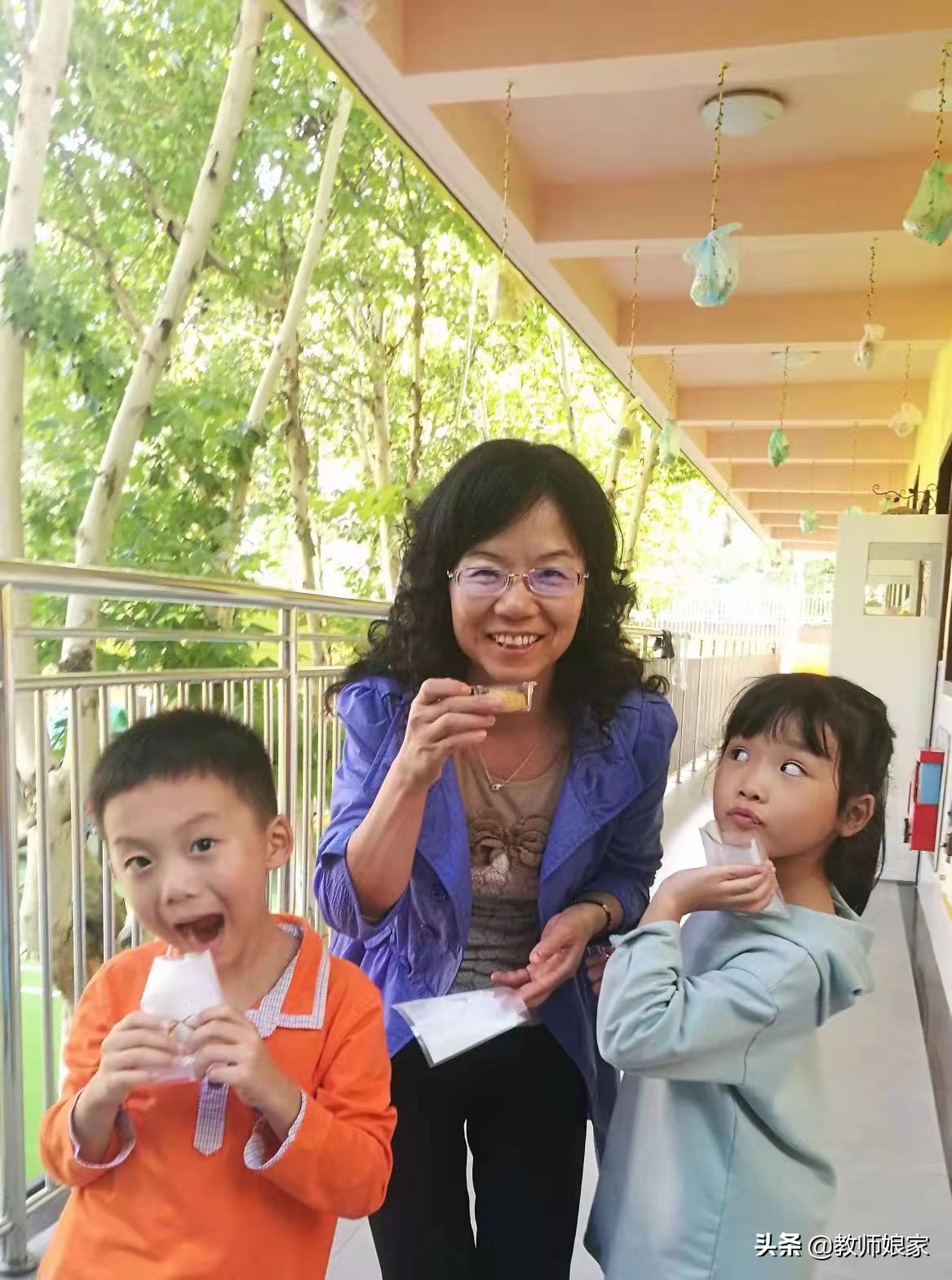 幼儿园教师情绪舒缓,幼儿园教师怎么安慰爱哭的孩子
