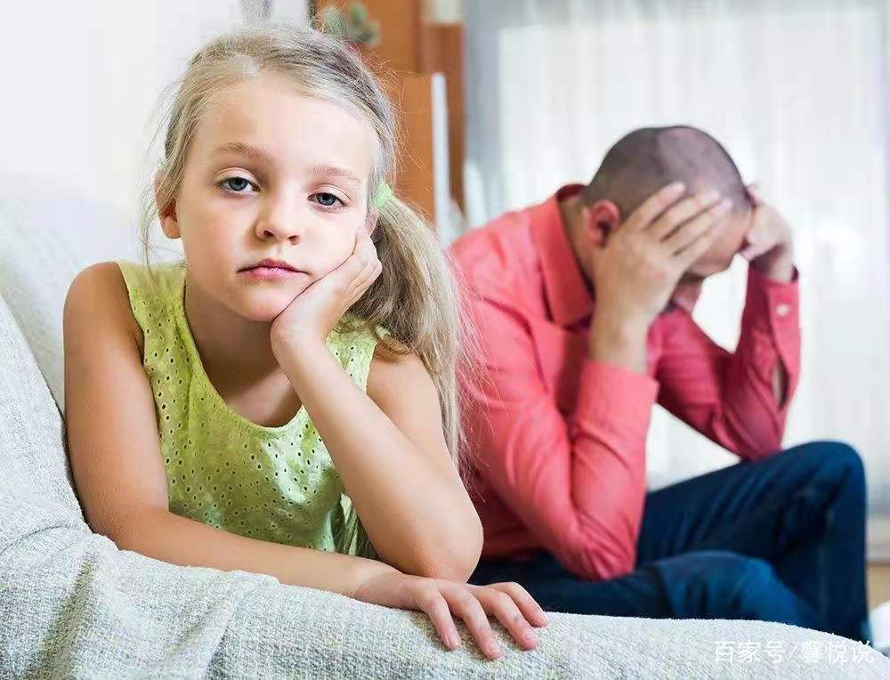 小孩子在幼儿园不爱说话怎么开导,怎样诱导孩子说出幼儿园日常