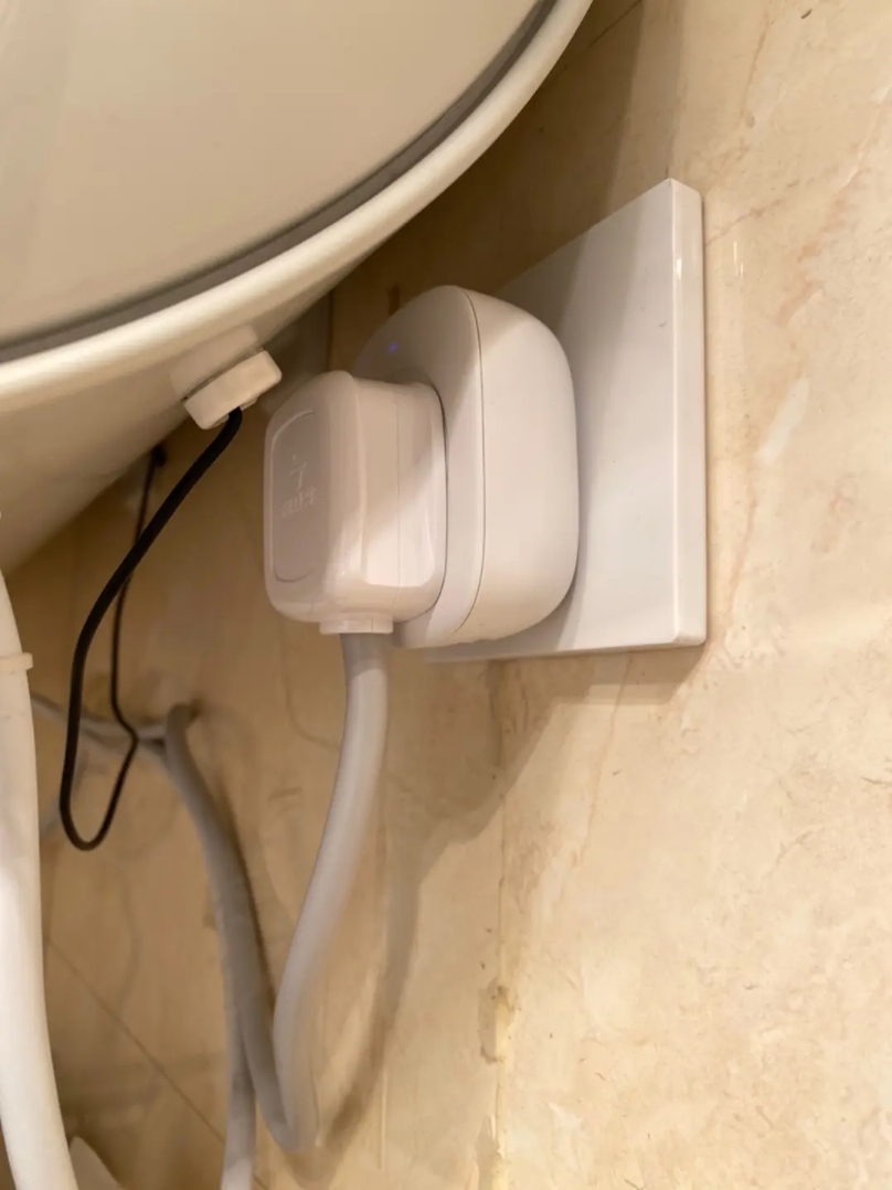 电热水器有防漏电功能吗,电热水器自带安全阀吗