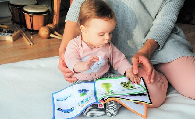 2岁孩子无理取闹怎么管教,2岁的孩子无理取闹视频