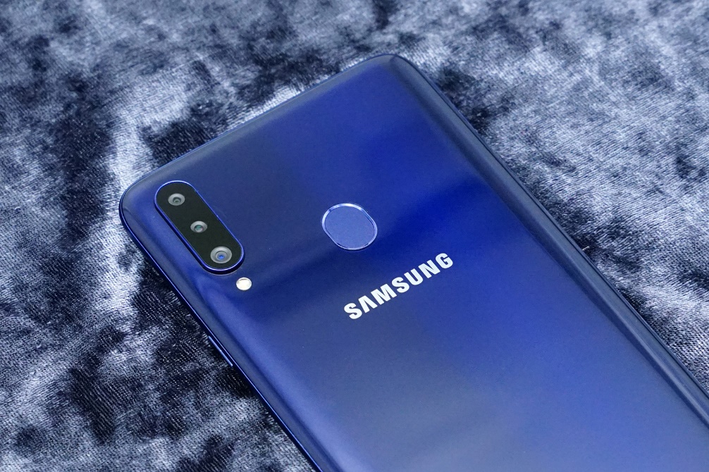 4000mAh大屏手机仅售千元！三星GalaxyA20s评测