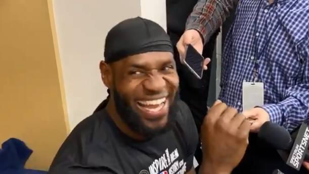 湖人赛季横扫马刺视频,马刺横扫湖人的比赛