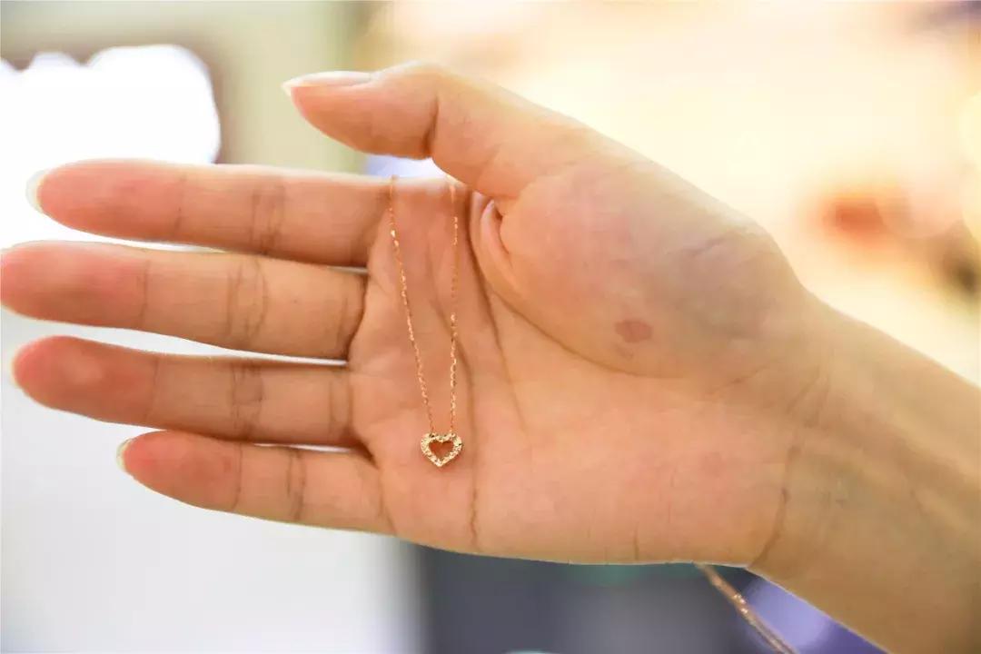 市中心这家高精尖卖场疯狂折扣!直降+团券,送的比买的多