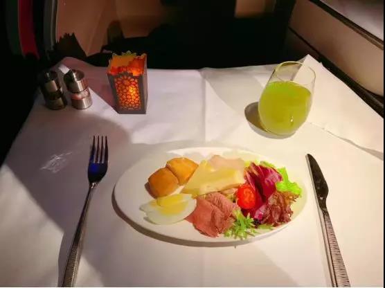 卡塔尔航空商务舱功能攻略,卡塔尔航空商务舱和头等舱的区别