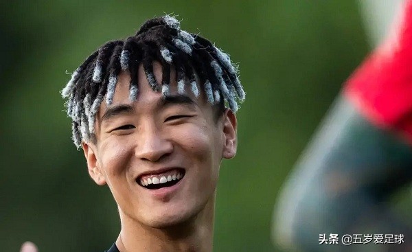 韦世豪怪异发型,韦世豪各种发型