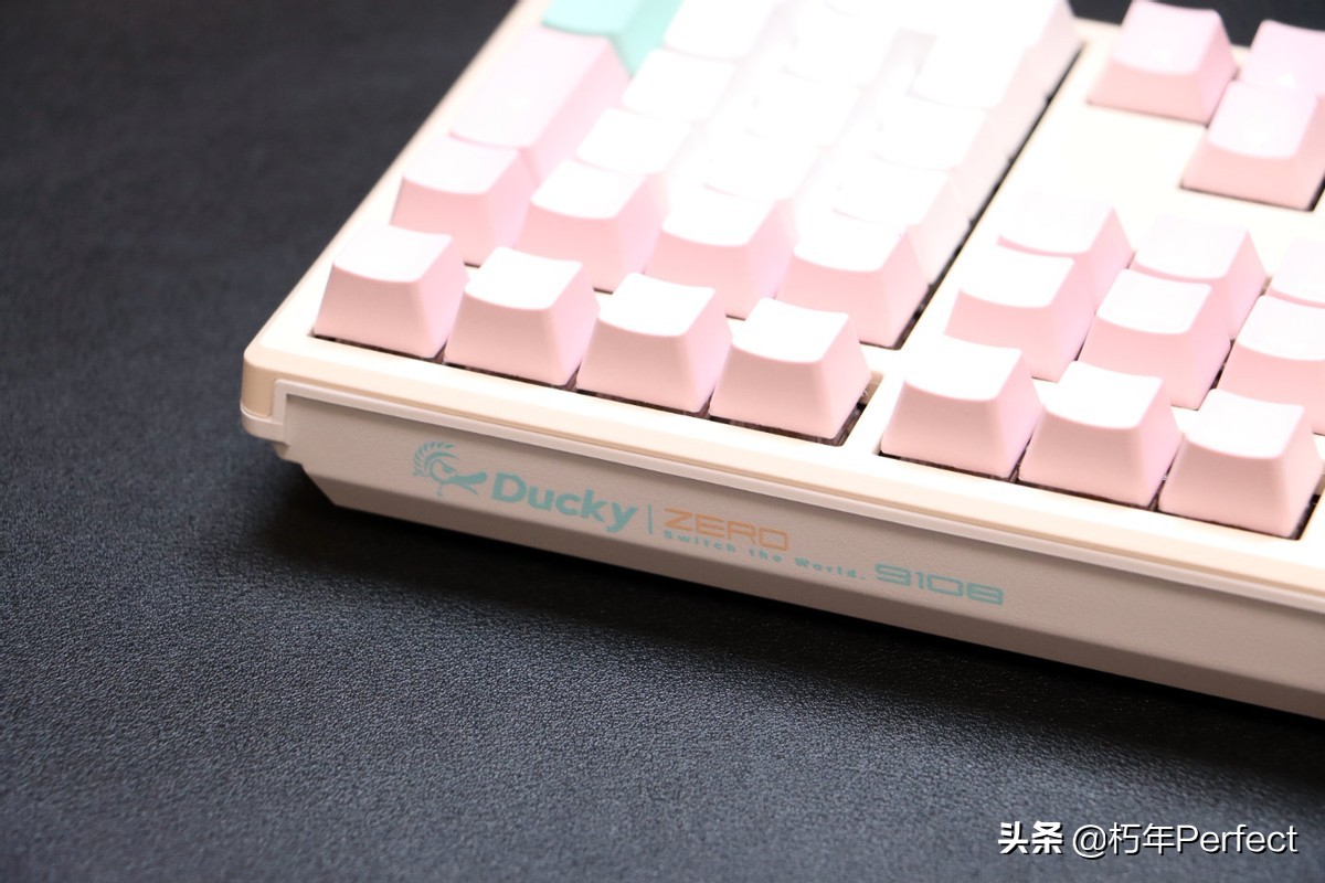 吉利鸭樱桃机械键盘,吉利鸭duckyone2mini机械键盘