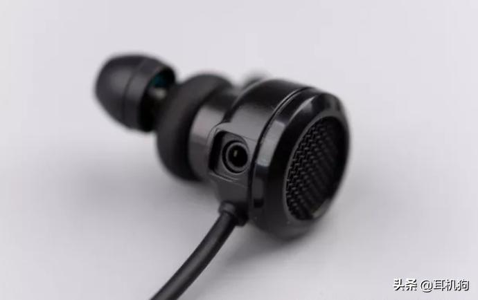 专业手游震动蓝牙耳机，漫步者HECATEGM3电竞耳机助你1秒定输赢