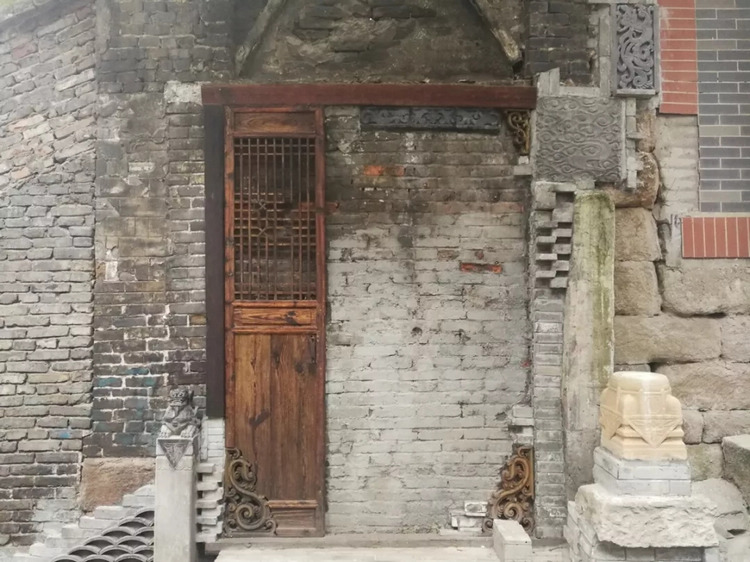 重庆的冻龄者七星岗，这里没有城市冷漠病，有趣的是过去叫七星缸