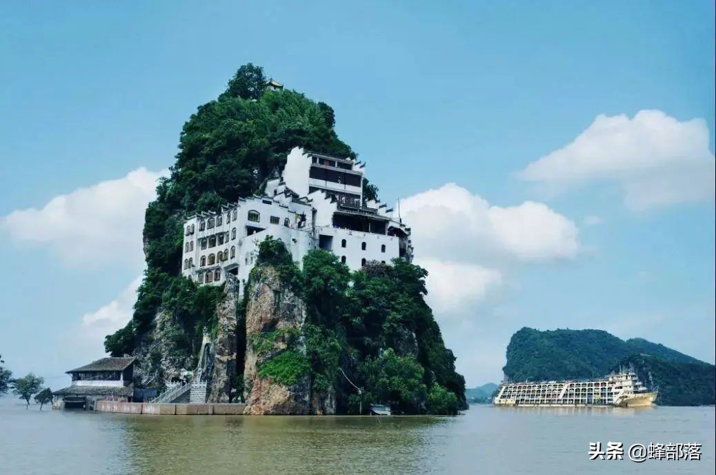 过山不修坟独山不盖房,独山不葬什么意思