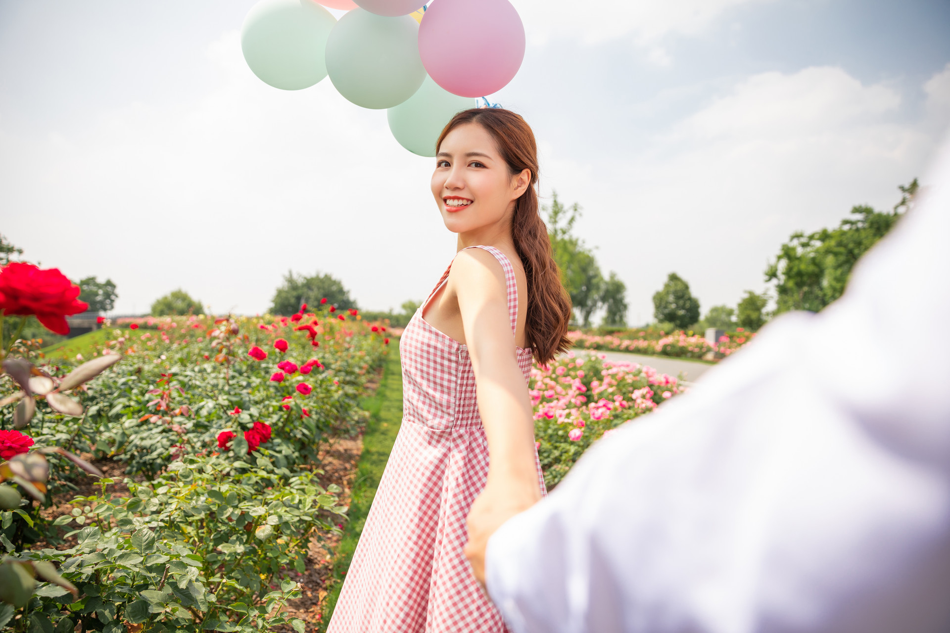 见不得光的爱情真的好累,原来见不得光的从来都不叫爱情