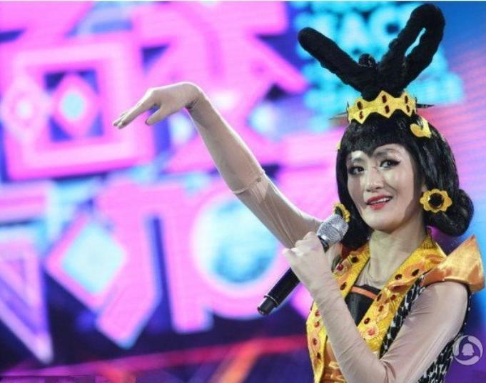 谢娜低谷经历,谢娜事业为何走入低谷