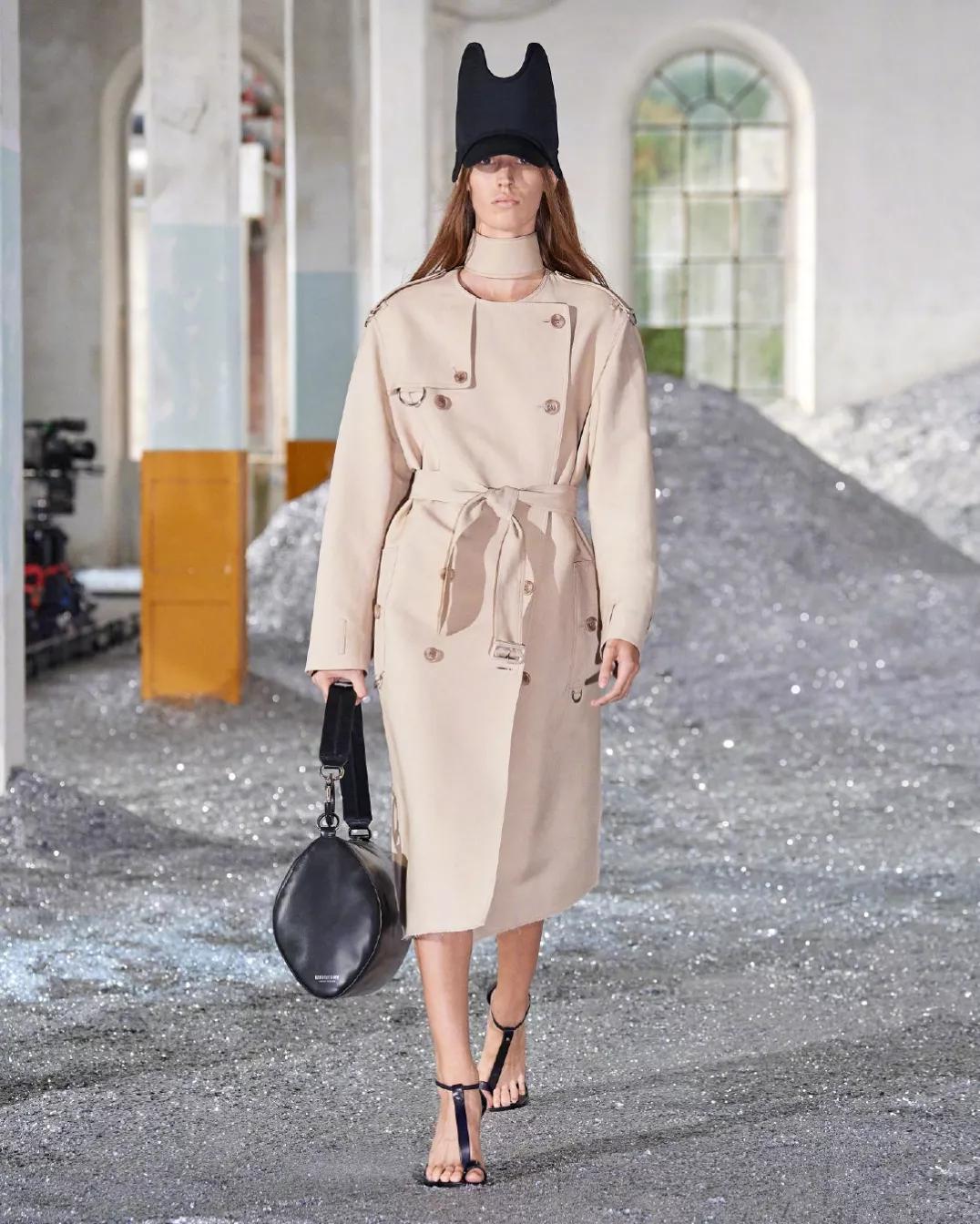 burberry2023女装,burberry2022春夏女装秀