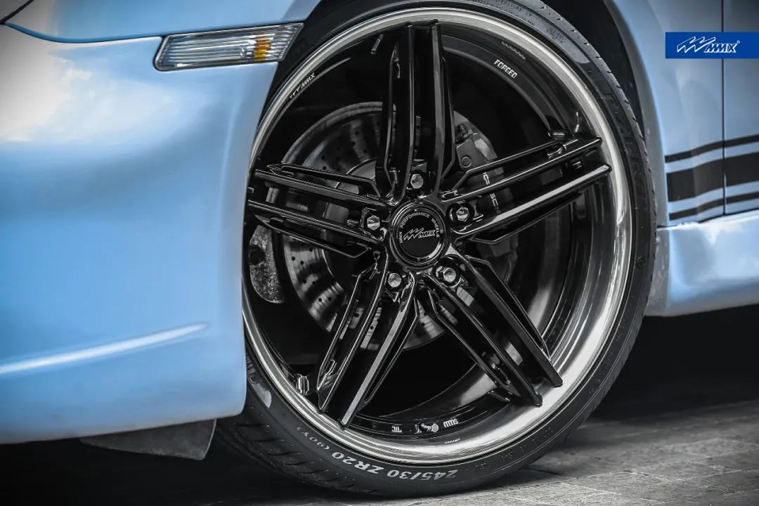 保时捷卡曼cayman升级尾灯,mmx轮毂好看吗