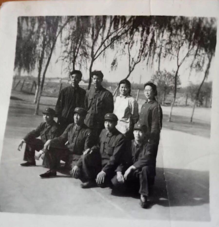 一九六师一零六医院的上空，永远飘扬着战友兄弟情