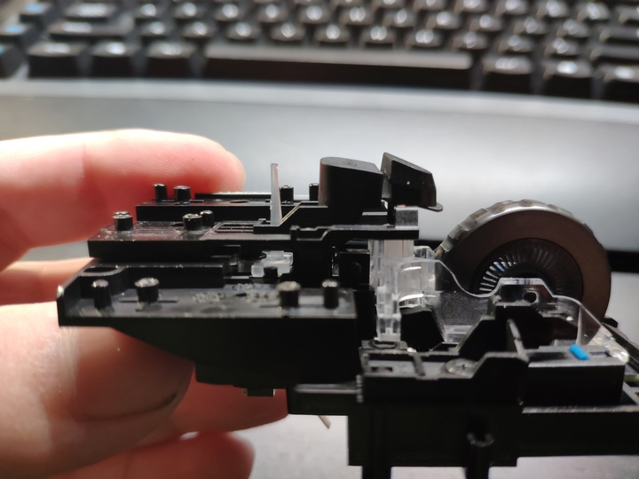 拆解罗技g90鼠标,罗技g502怎么拆右键微动开关