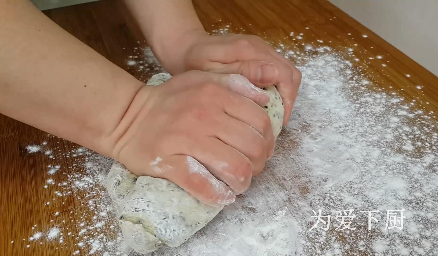 4个鸡蛋炒一个西红柿,鸡蛋炒什么小朋友和大人最爱吃